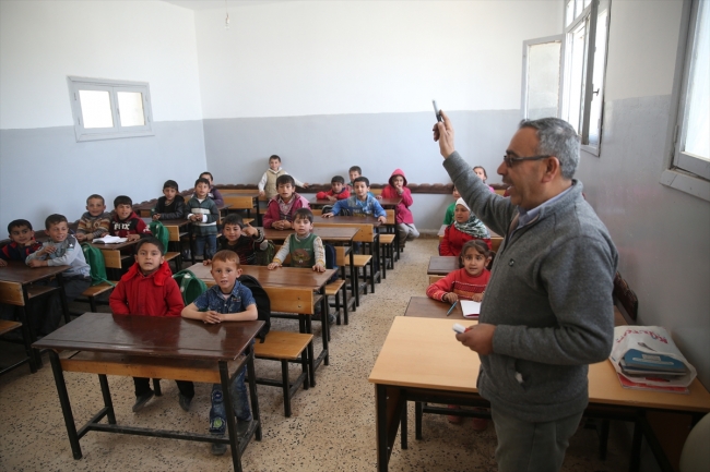 Terörden kurtarılan Afrin'de okullar onarılıyor
